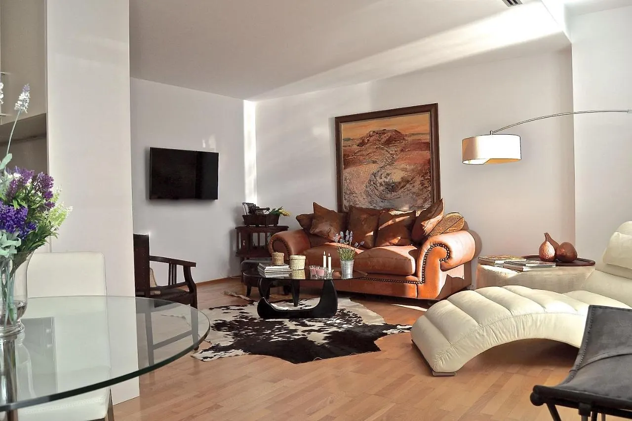 Livingstone Apartment Barcelona Spain